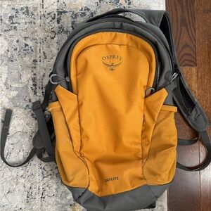 Osprey Daylite Yellow Backpack